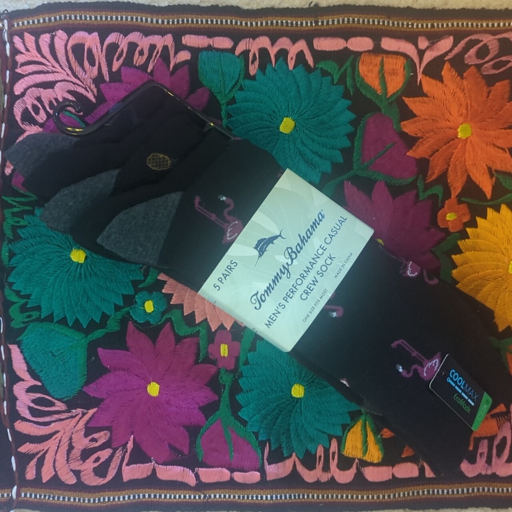 Tommy Bahama Crew Socks